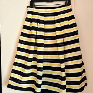 Gorgeous, full midi skirt.